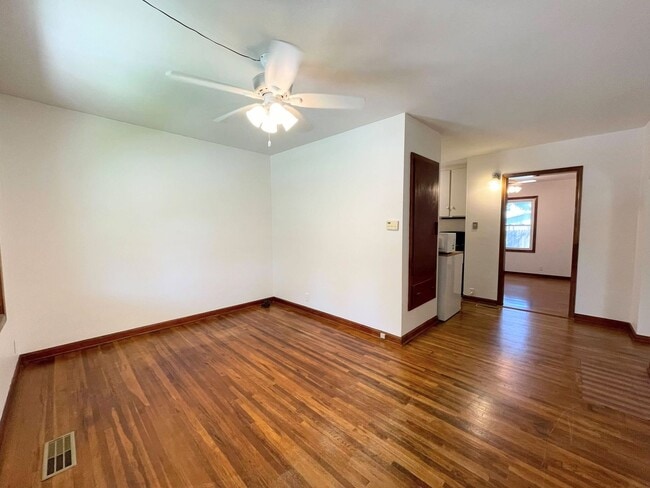Photo - 2 bed, 1 bath with bonus room