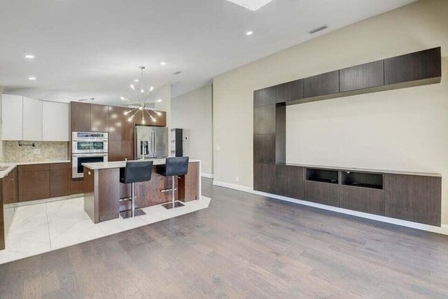 Photo - 8561 Tourmaline Blvd