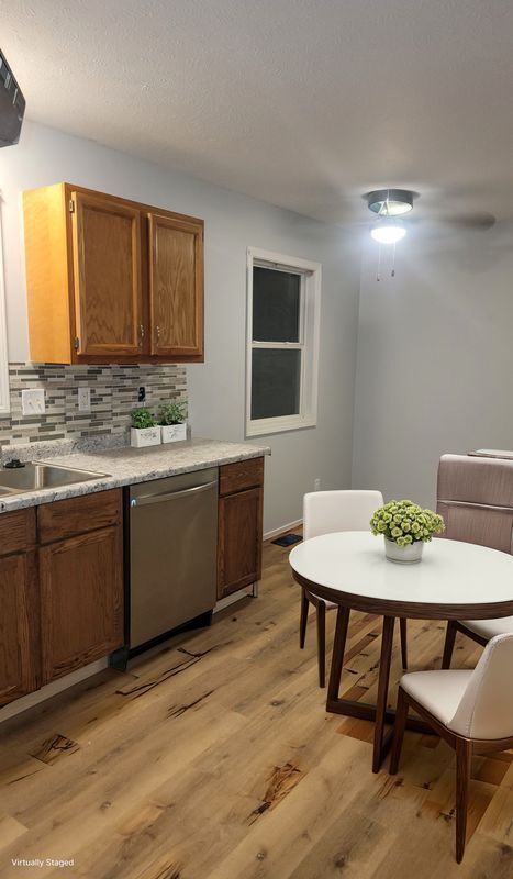 Photo - 1227 N Daniels Ave