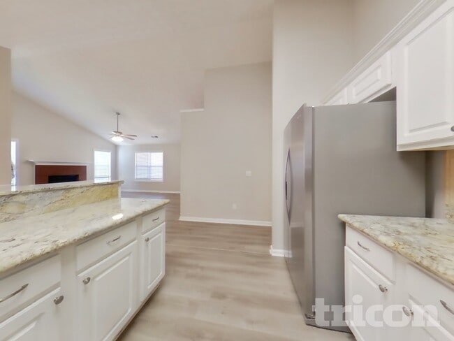 Photo - 20 Hillock Ct