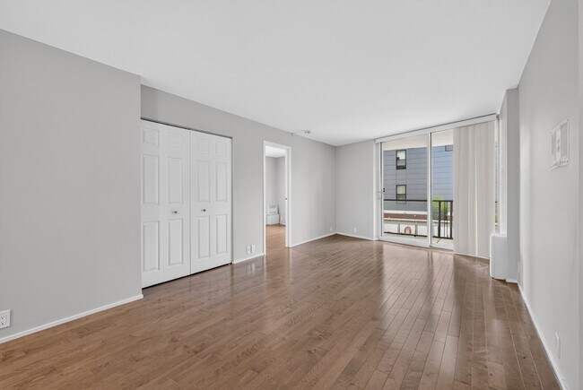 Photo - 19 Winchester St Unit 208