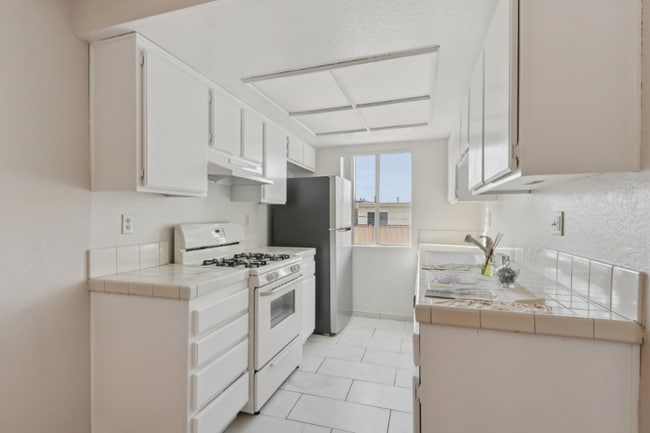 Photo - 700 E Cedar Ave Unidad 104