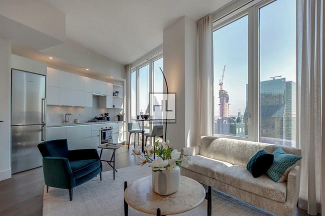 Photo - East 44th Street Unit 28F