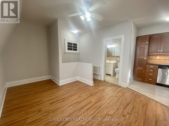 Photo - 341 St Clair Ave Unit E