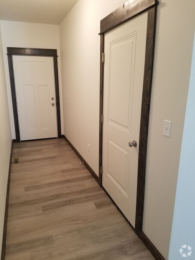 Building Photo - 1514 Butler Creek Ave Unit 1514 Butler Creek C Rental