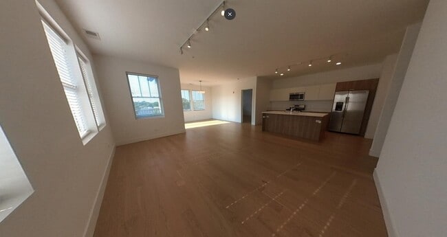 Photo - 1121 Greenleaf Ave Unit 401