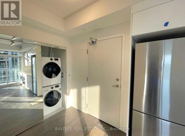 Photo - 99 Broadway Ave Unité 3410 Nt