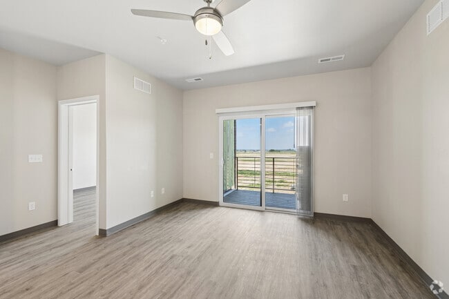 H 2BR, 2BA - 1,135SF - Living Room