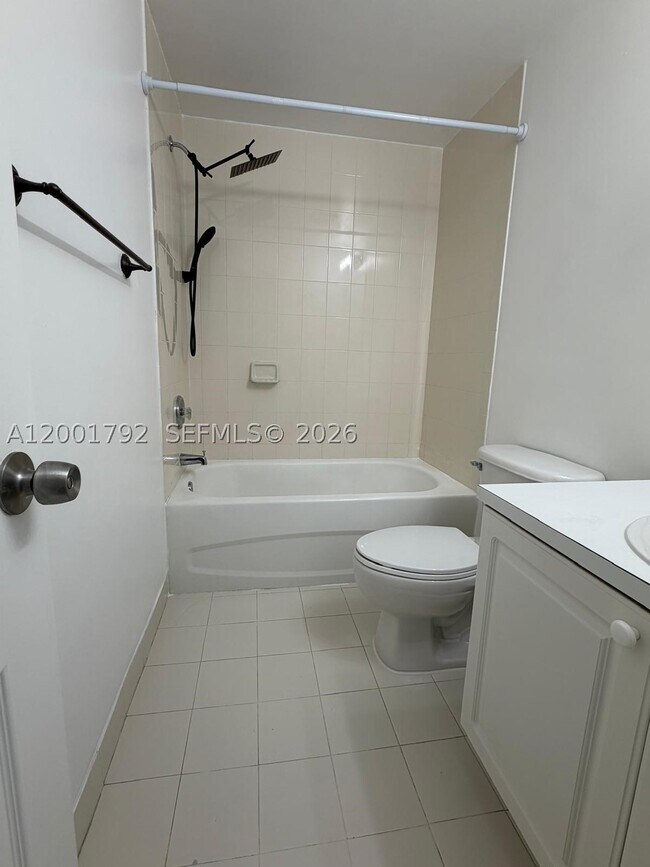 Photo - 1300 NE 109th St Unit 404