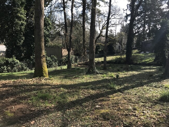 Photo - 360 Bradley Dr SE