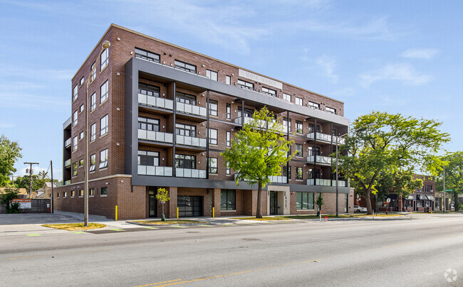 Building Photo - 435 Madison St Rental