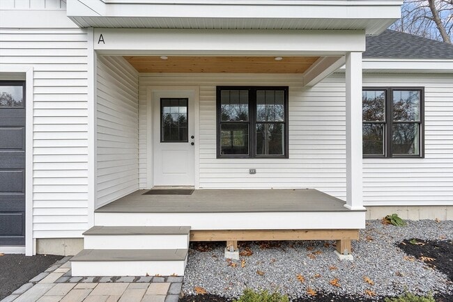 Photo - 18 Buttonwood Pl