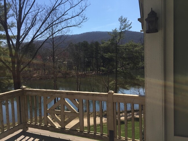 Photo - 65 Orvis Stone Cir