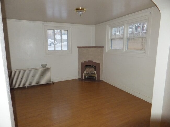 Photo - 822 Rhode Island Ave