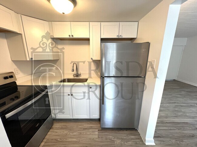 Photo - Move In Ready! North Hills School District-2 BR/1BA, Central AC, LVP Floors, Upgraded Kitchen, Ba... Unit PER336-306