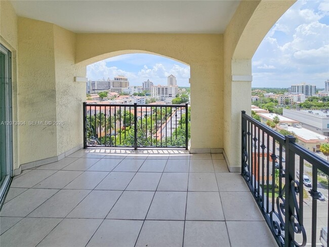 Photo - 1627 SW 37th Ave Unit 803