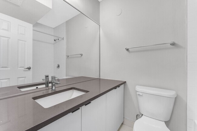 Photo - 145 York St Unit 209