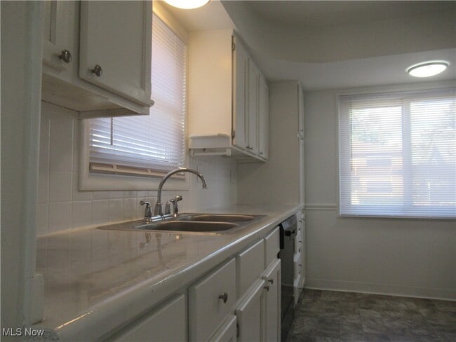 Photo - 8005 Bremen Ave