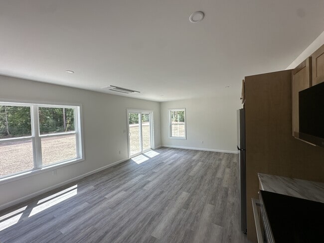 Photo - 14 Trappers Way