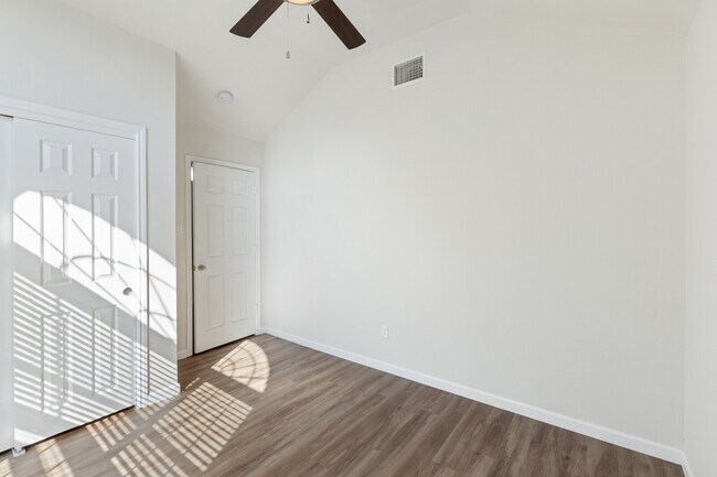 Photo - 7722 Bridgepointe Dr