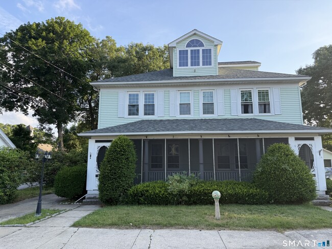 Building Photo - 9 Floral Ave Unit A