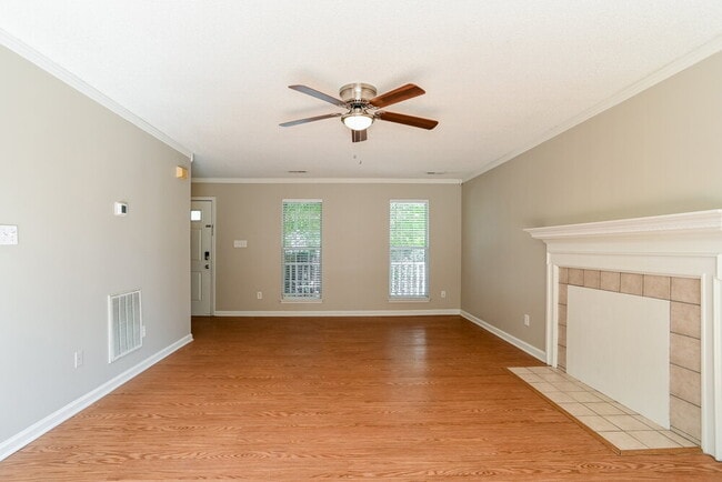 Photo - 8129 Vermilion Dr