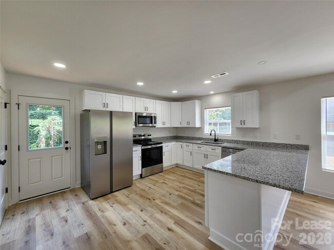 Photo - 1302 Rainbow Dr