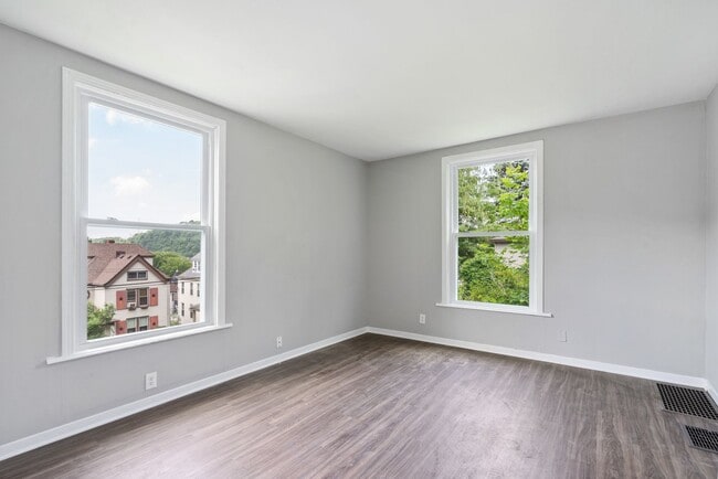 Photo - 325 Welsh Ave