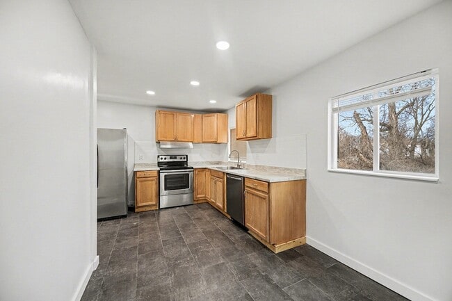 Photo - 12 Linwood Ave