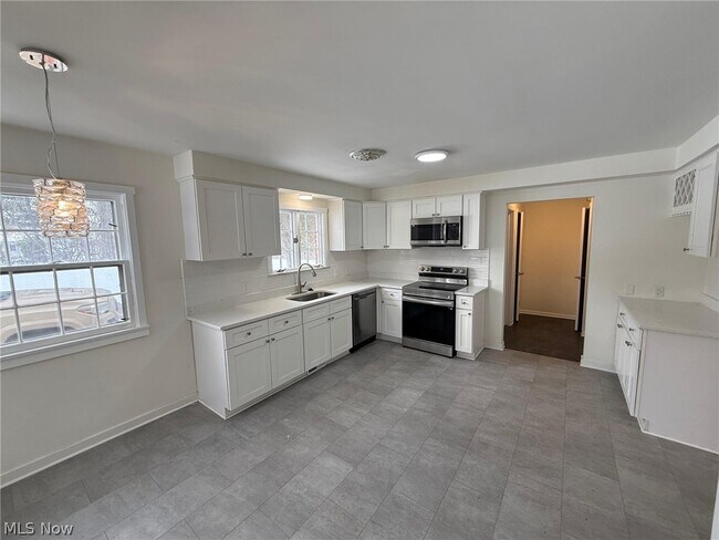 Photo - 22350 S Woodland Rd