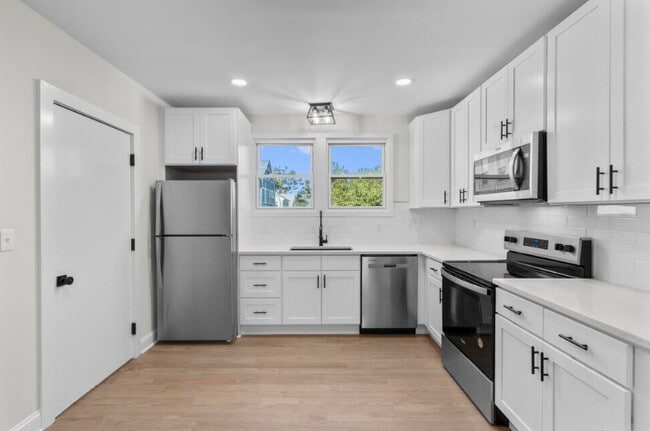 Photo - 1070 Whitney Avenue - Lake Whitney