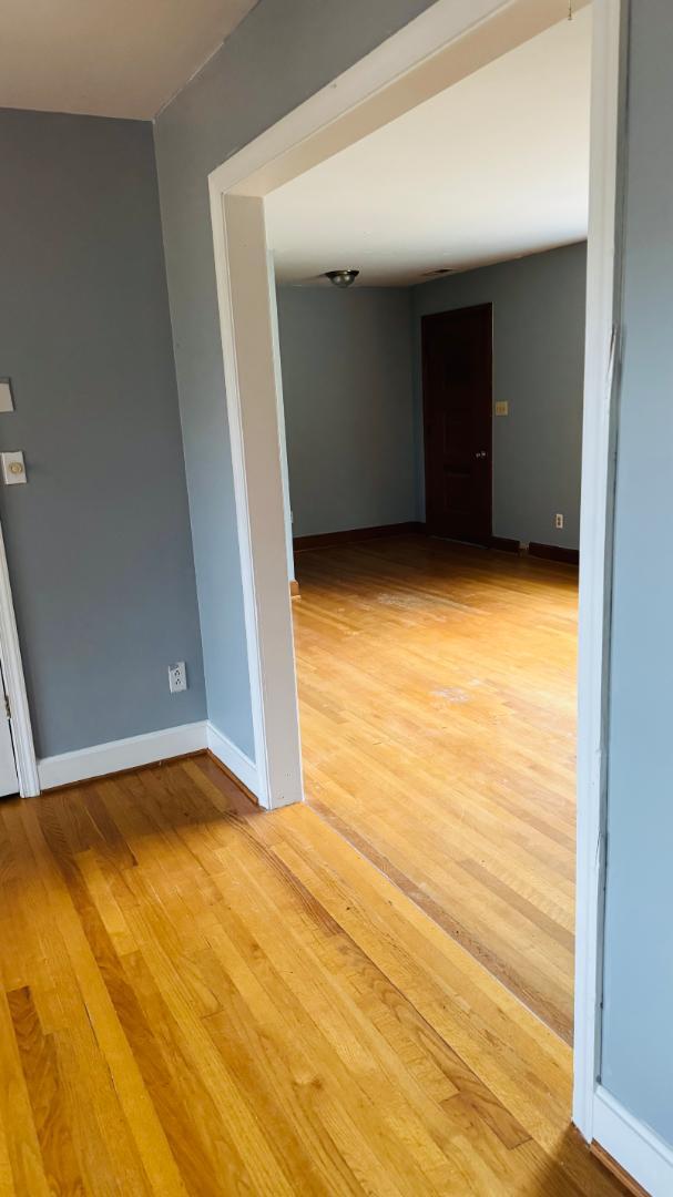 Photo - 4905 Murray Rd