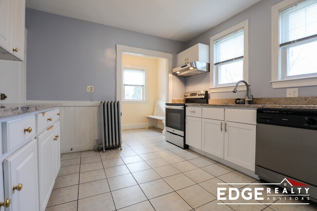 Photo - 31 Benjamin Rd Unit 1