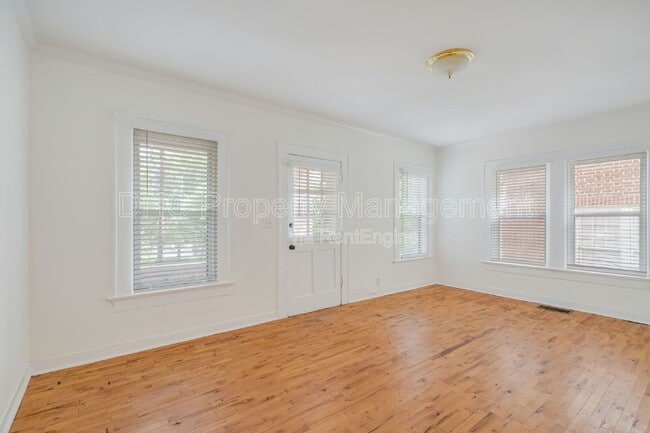 Photo - 1225 Euclid Ave NE