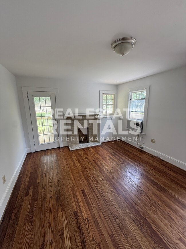 Photo - 1224 Robinson Ave