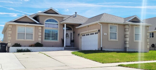 Building Photo - 8543 Poison Oak Dr