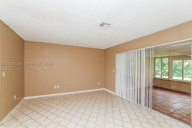 Photo - 1581 Wyndcliff Dr