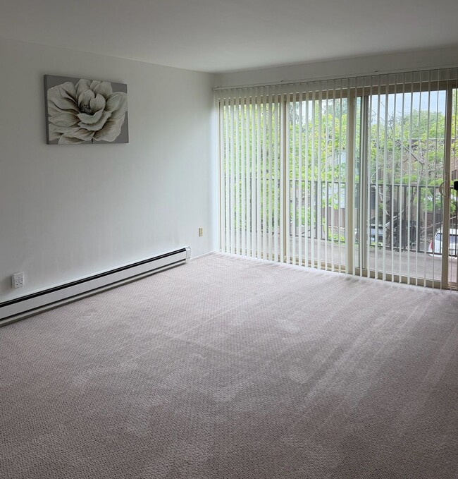 Photo - 1 Bed / 1 Bath Houghton condo in Kirkland $1,795/month Unit 325
