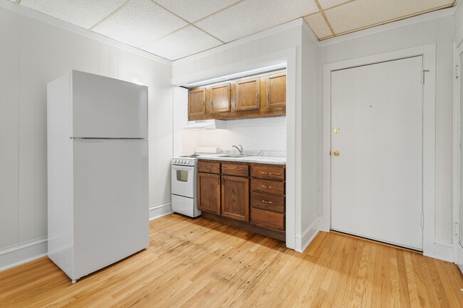 Photo - 1440 W Howard St Unit 18