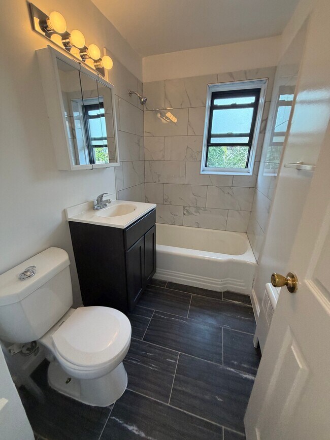 457 Highland Ave Unit 3L