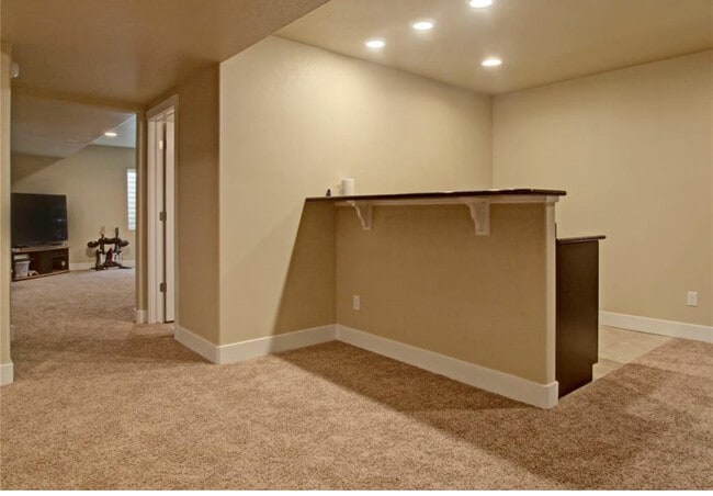 Photo - 7022 Dutch Loop