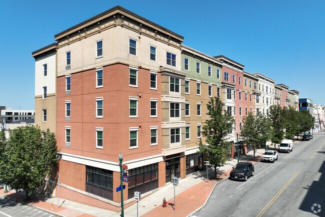 Photo - College Suites of City Station East