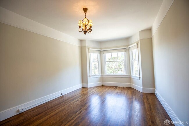 Photo - 2901 Scott St