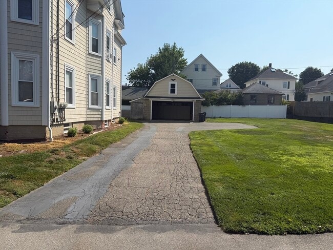 65-67-67 Bradford Ave Unidad 2
