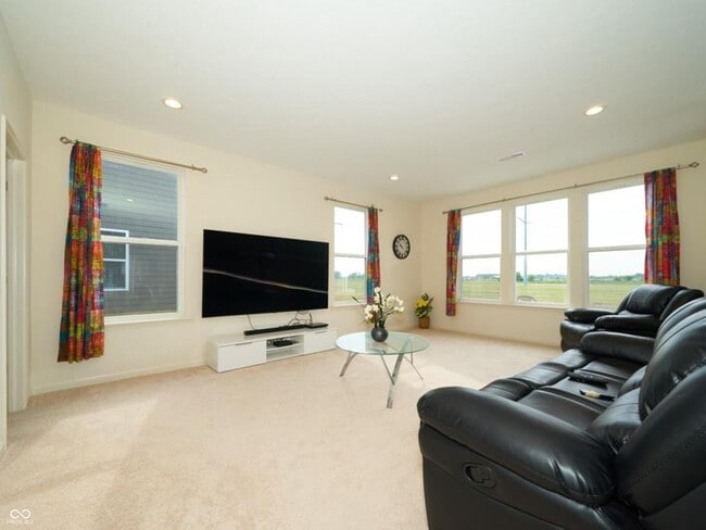 Photo - 8255 Carnegie Ln