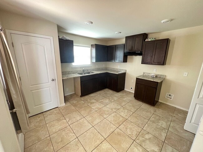 Photo - 1510 Port Texas Dr