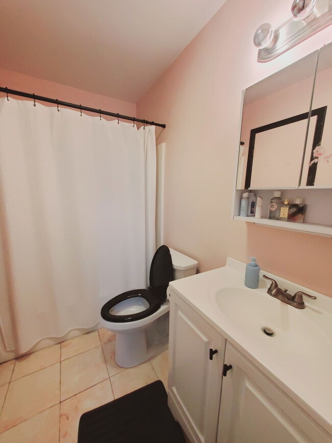 Photo - 24 Adams Ave Unit D