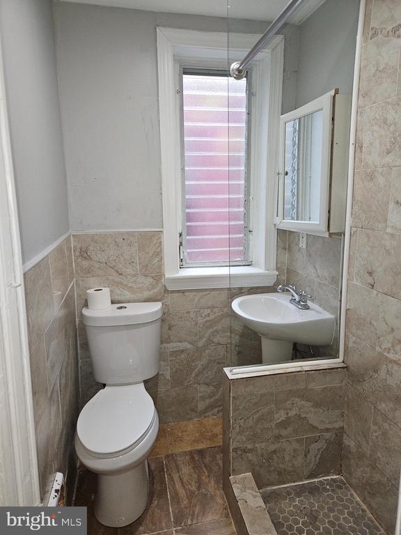 Photo - 1528 W Oakdale St