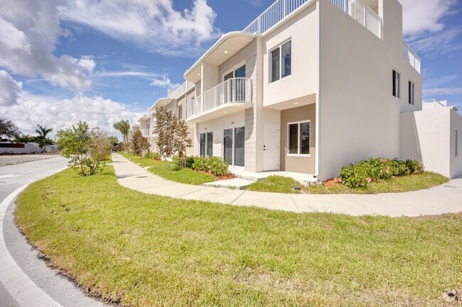 Building Photo - 13825 SW 262nd Ln Rental