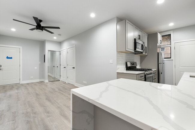 Photo - 7738 N Eastlake Terrace Unit 3E